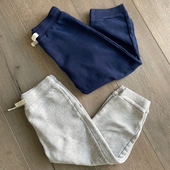 CARTER’S - Set of 2 - 5T Boys Light Gray and Navy Blue Pull on Fleece Pants EUC - Picture 6 of 10
